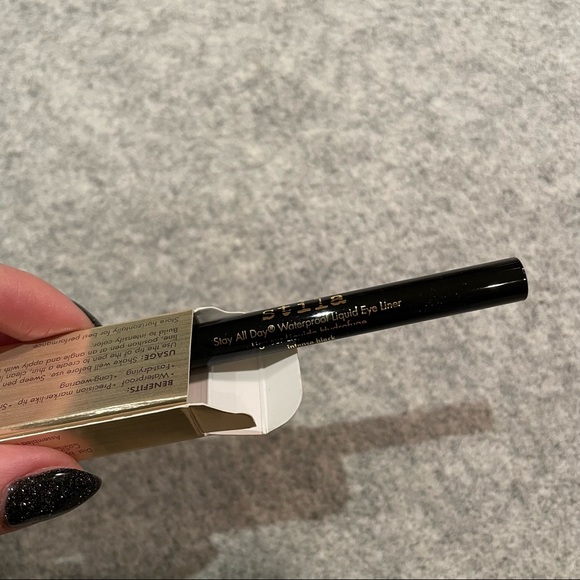 Stila Stay All Day Waterproof Intense Black Felt Tip Liquid Eyeliner - Picture 6 of 6